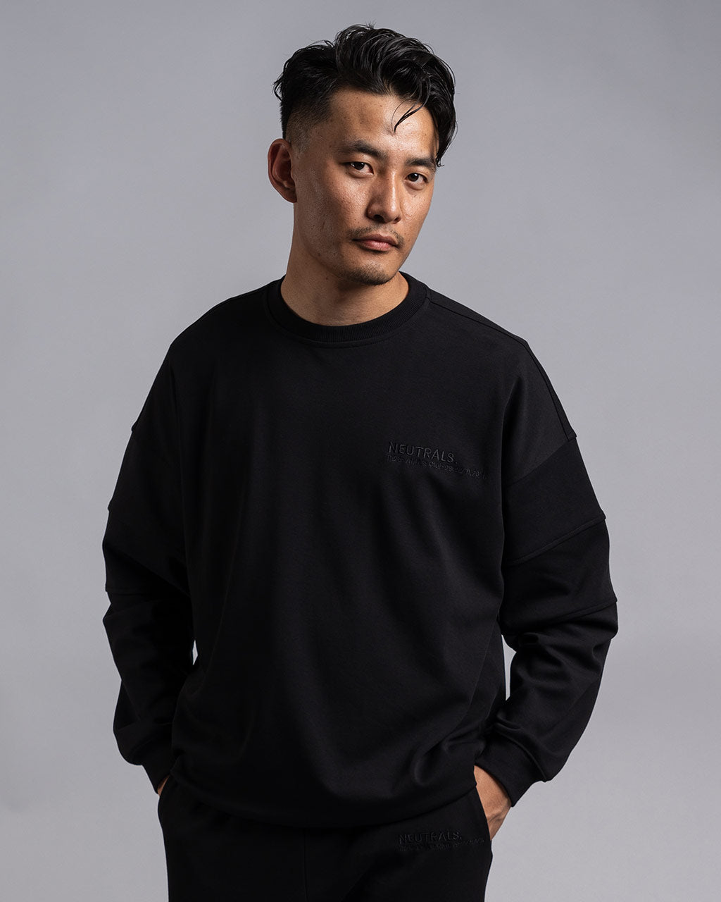 The Club Sweatshirt. Color: Noir.